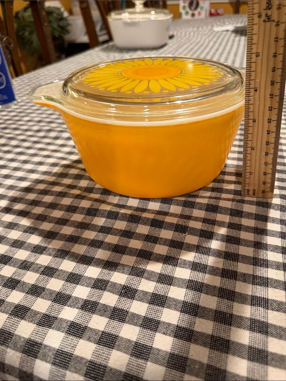 Pyrex sunflower casserole 474-b